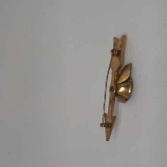 Vintage 1948 Signed Coro Brooch Rose and Arrow - Picture 6 of 9